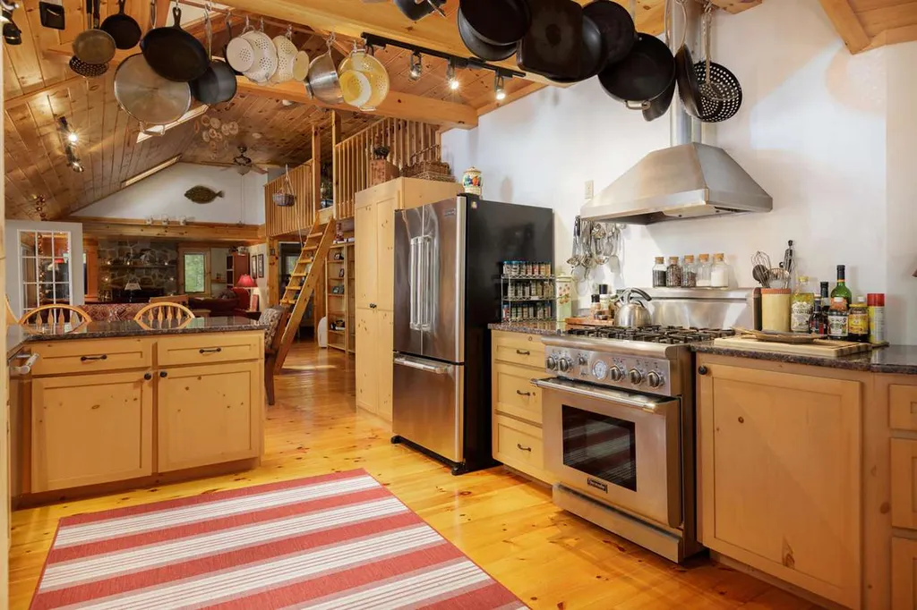 100 West Cove Road Brookfield NH 03872