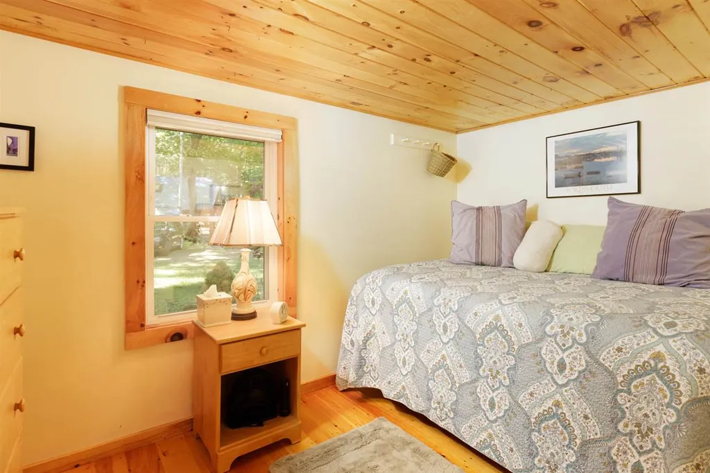 100 West Cove Road Brookfield NH 03872