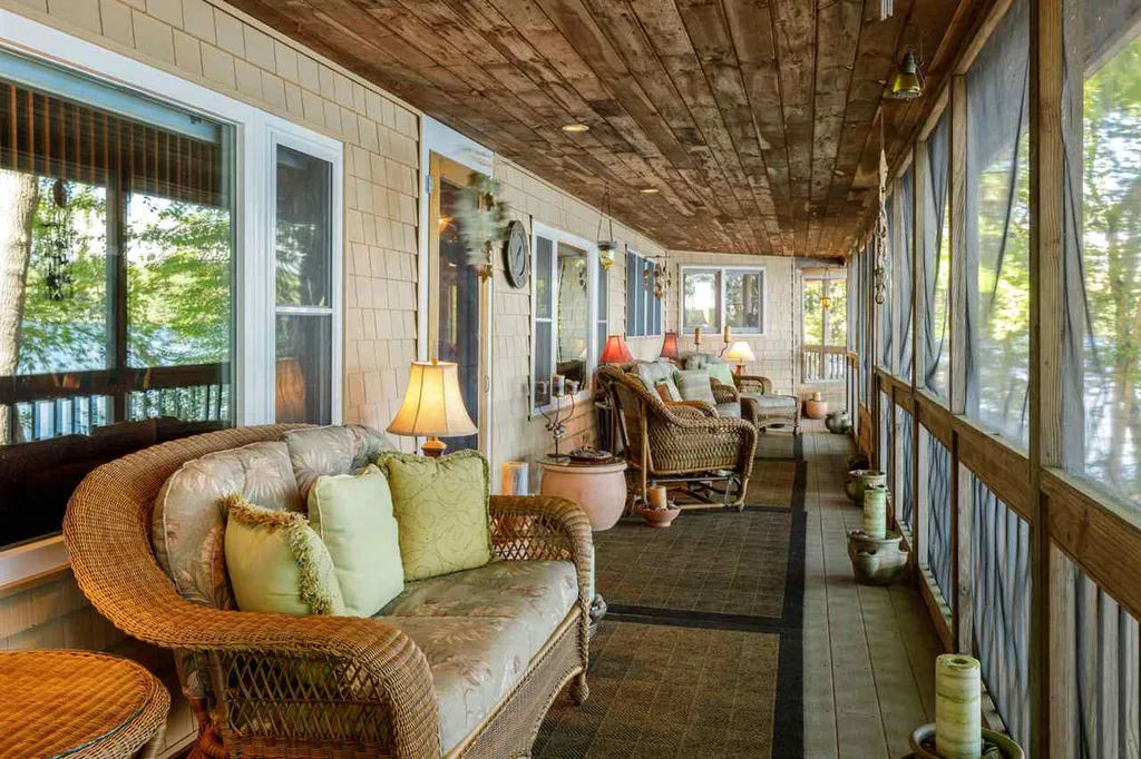100 West Cove Road Brookfield NH 03872