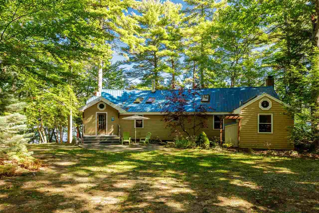 100 West Cove Road Brookfield NH 03872