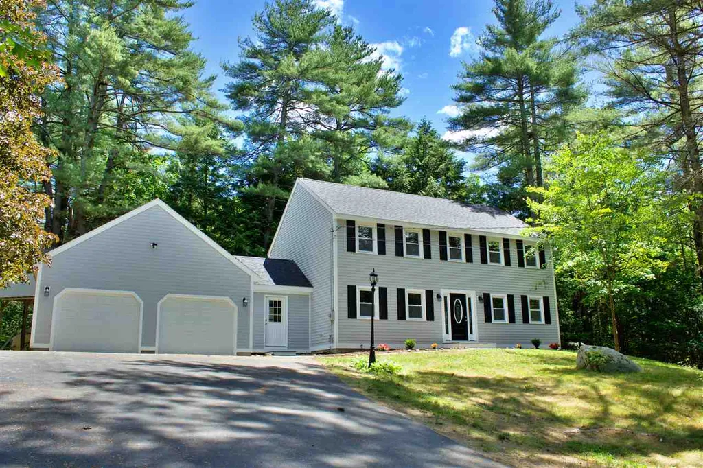 12 Essex Drive Bow NH 03304