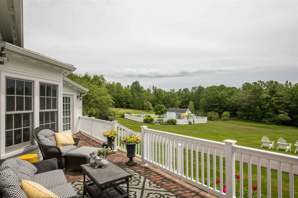15 Dame Road Tuftonboro NH 03816