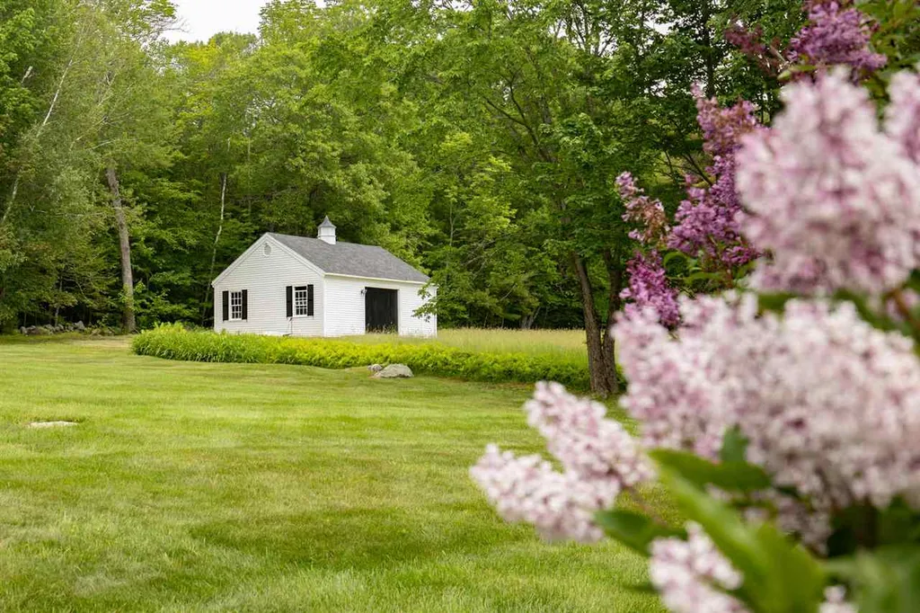 15 Dame Road Tuftonboro NH 03816