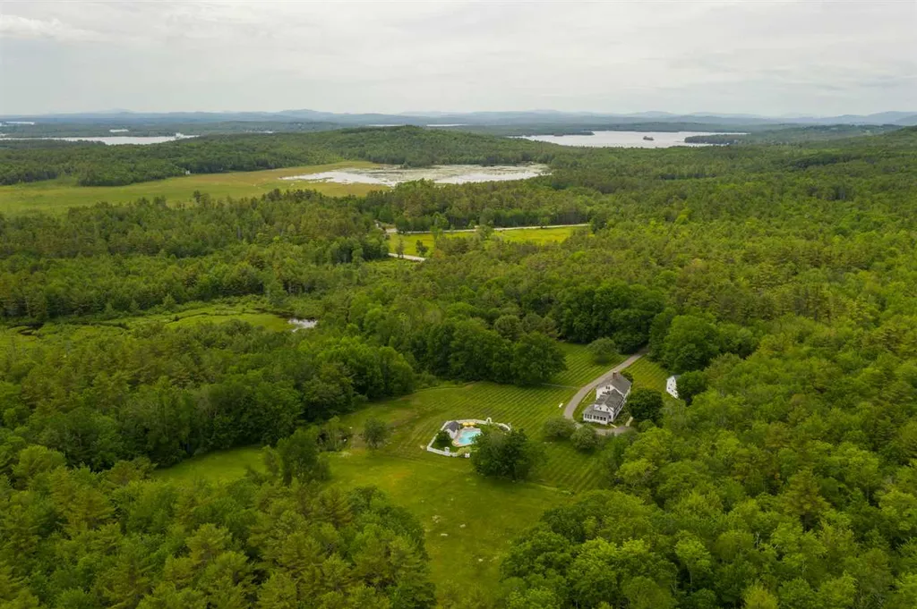15 Dame Road Tuftonboro NH 03816