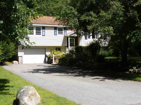 7 Winchester Drive Merrimack NH 03054