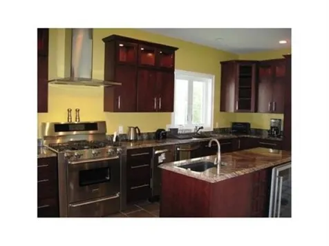 1 Ellsmere Avenue Salem NH 03079