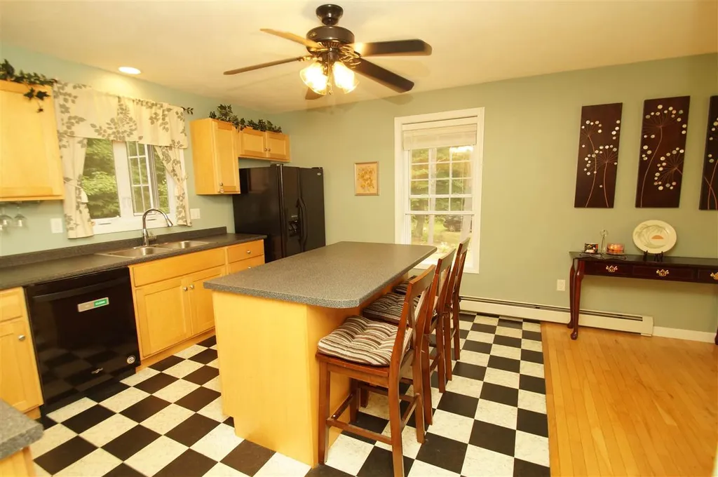 160 Beede Hill Road Fremont NH 03044