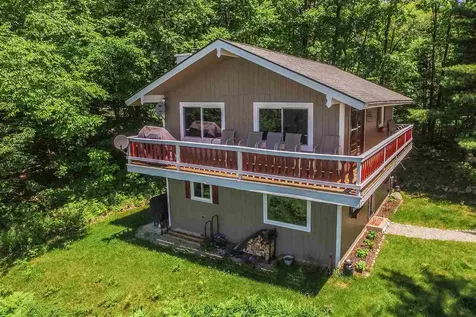 916 Sherwood Drive Mendon VT 05701