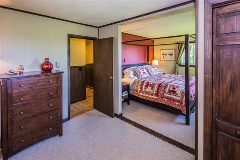 916 Sherwood Drive Mendon VT 05701