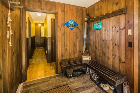 916 Sherwood Drive Mendon VT 05701
