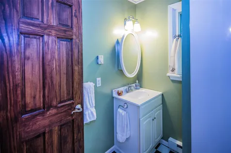 916 Sherwood Drive Mendon VT 05701