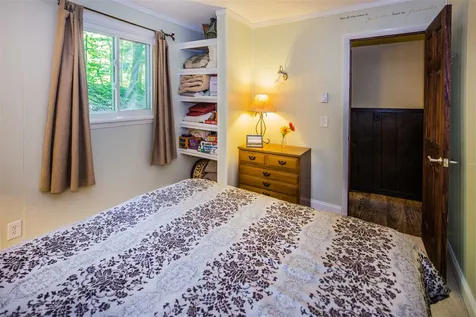 916 Sherwood Drive Mendon VT 05701