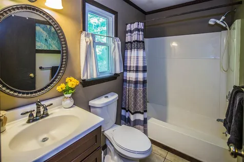 916 Sherwood Drive Mendon VT 05701