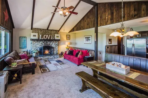 916 Sherwood Drive Mendon VT 05701