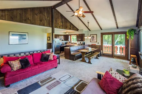 916 Sherwood Drive Mendon VT 05701