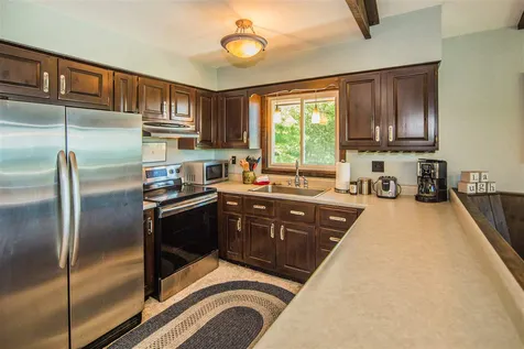 916 Sherwood Drive Mendon VT 05701