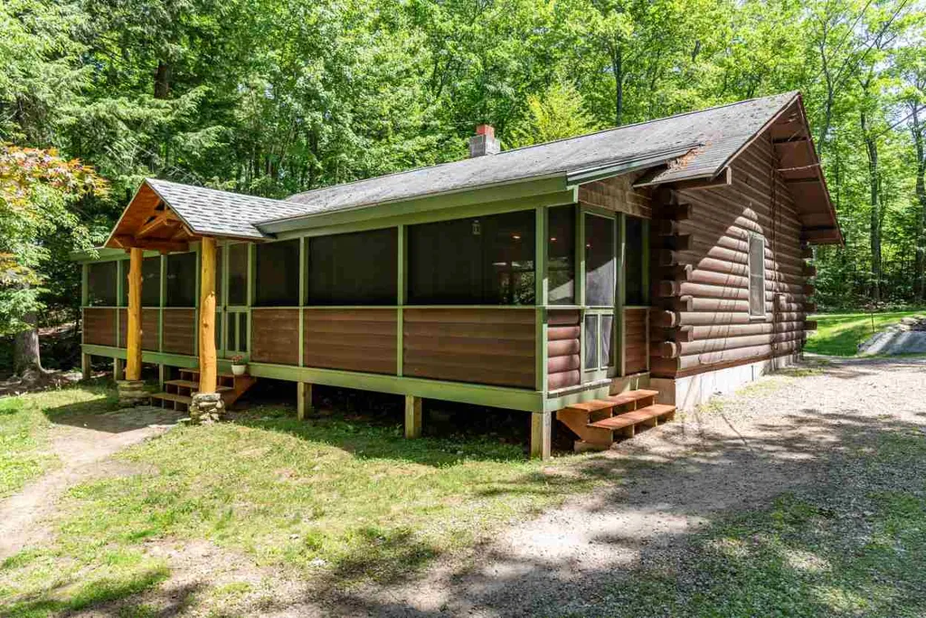 679 Berry River Road Barrington NH 03825