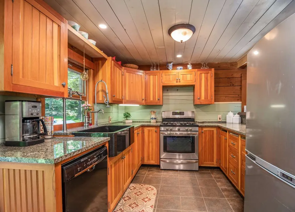 679 Berry River Road Barrington NH 03825