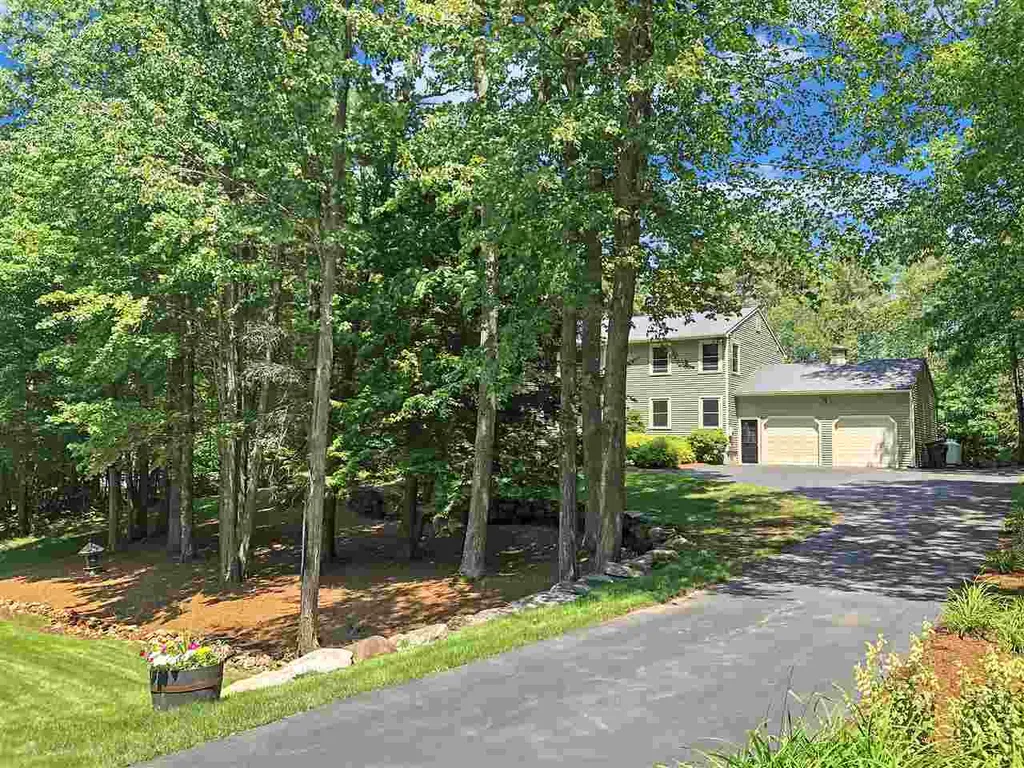 5 Cedar Lane Bow NH 03304