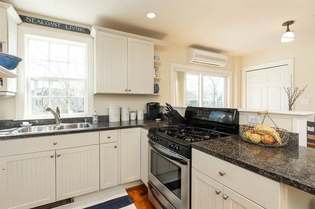64 Austin Street Portsmouth NH 03801
