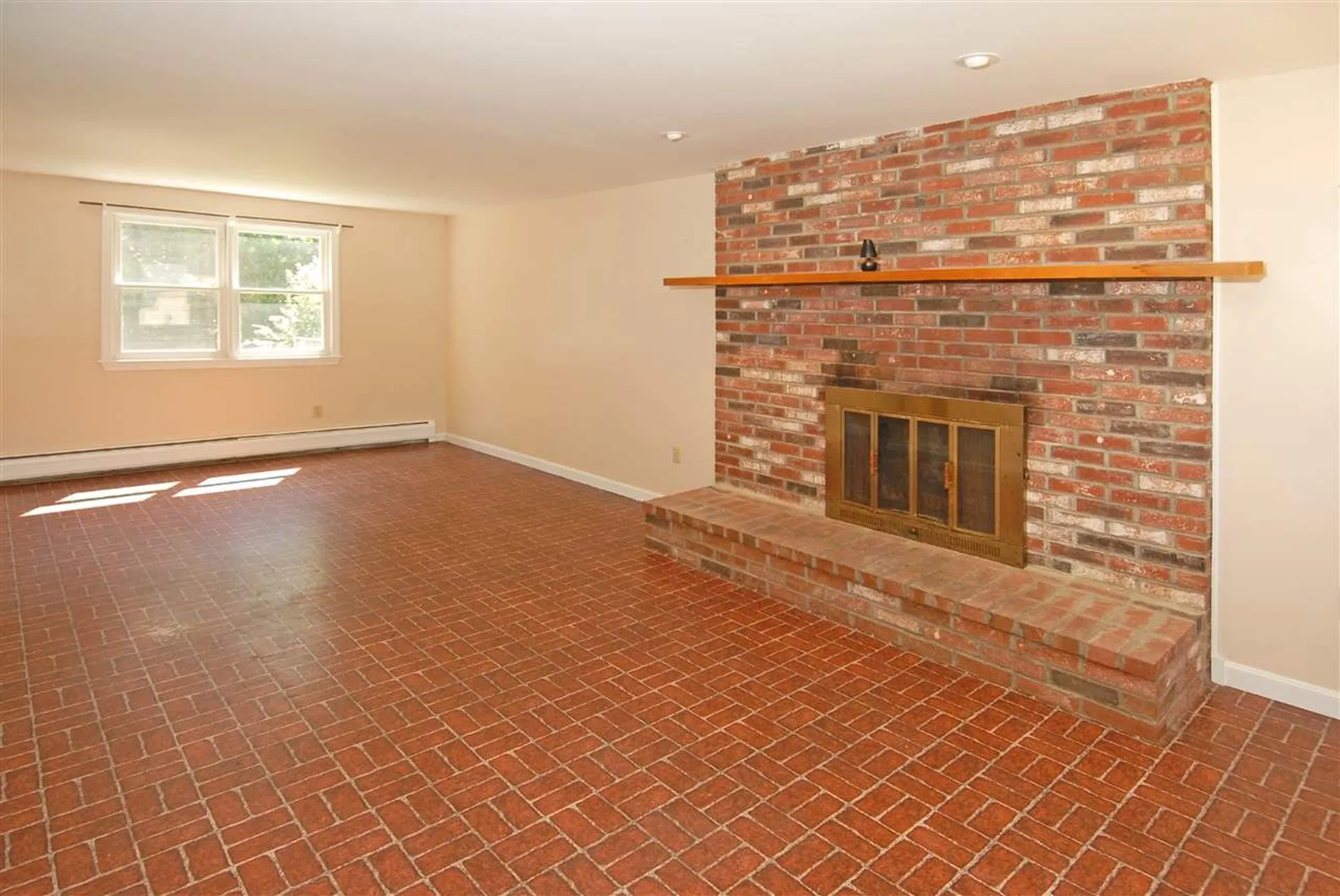 24 Presidential Circle Hampton NH 03842