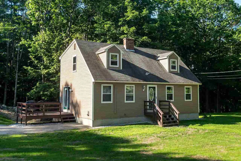 92 Ridge Road Deerfield NH 03037