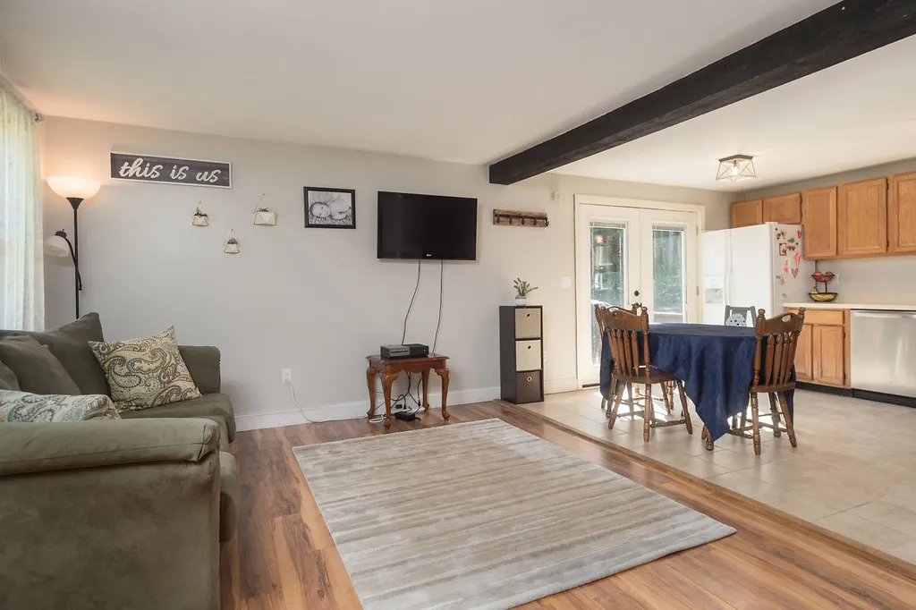 92 Ridge Road Deerfield NH 03037