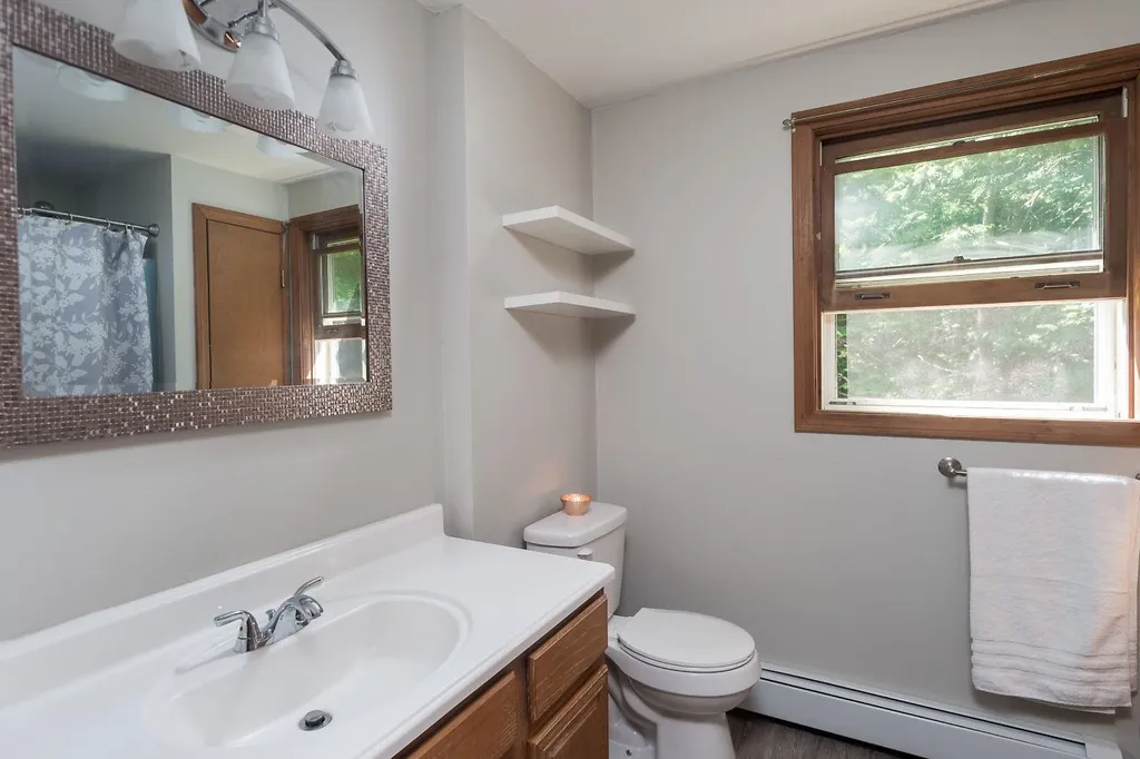 92 Ridge Road Deerfield NH 03037