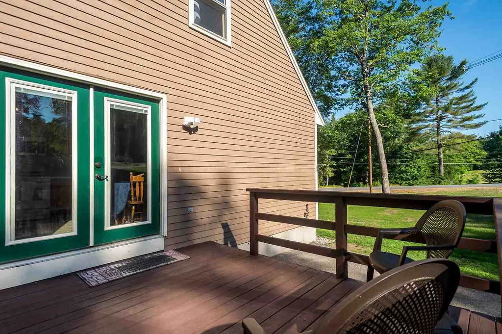 92 Ridge Road Deerfield NH 03037