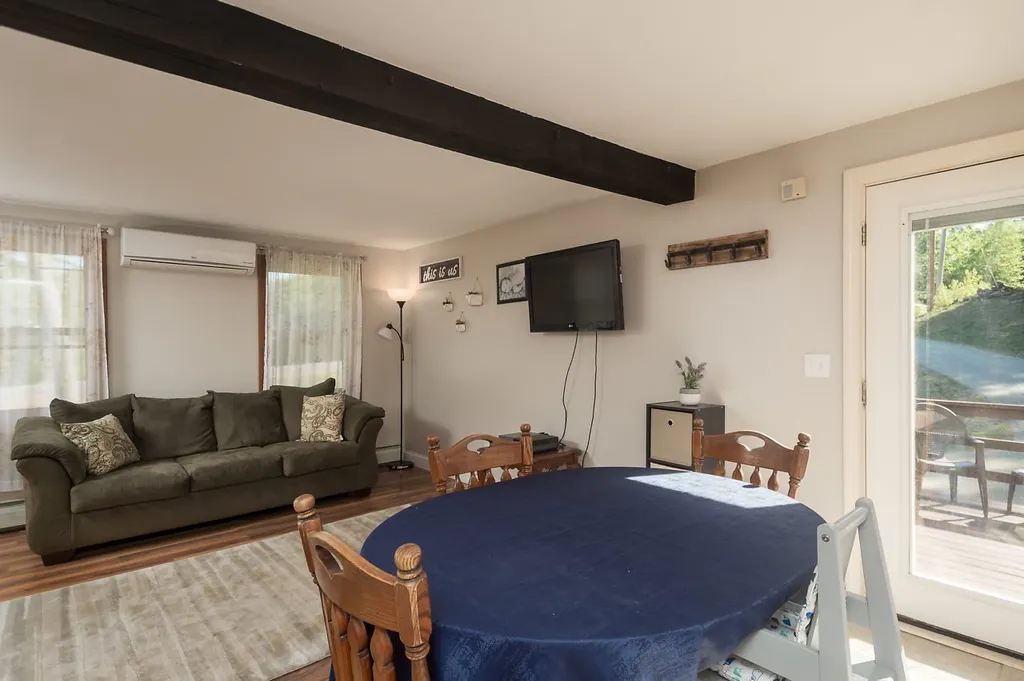 92 Ridge Road Deerfield NH 03037