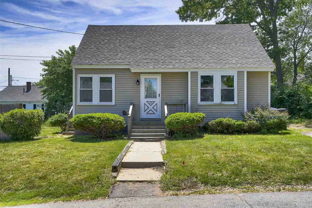40 Mcguigan Avenue Manchester NH 03103