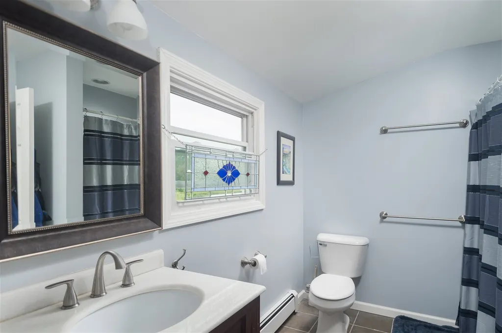 75 Amesbury Road Kensington NH 03833