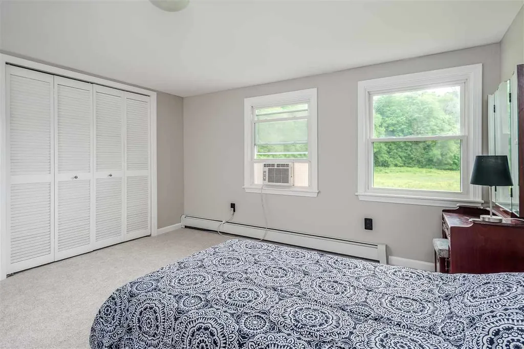 75 Amesbury Road Kensington NH 03833