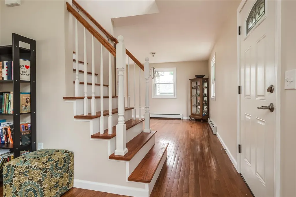 75 Amesbury Road Kensington NH 03833