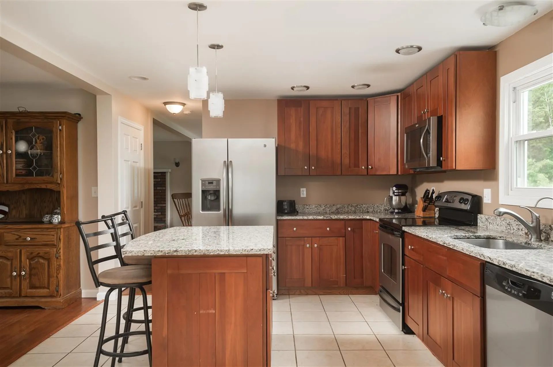 75 Amesbury Road Kensington NH 03833