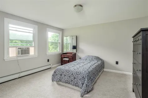 75 Amesbury Road Kensington NH 03833