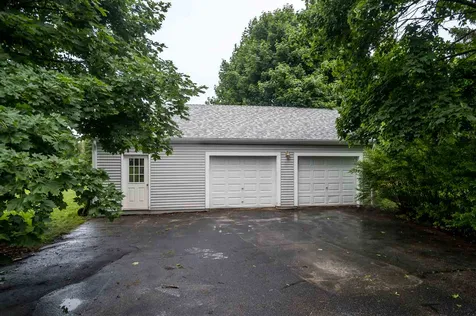 75 Amesbury Road Kensington NH 03833