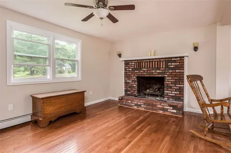 75 Amesbury Road Kensington NH 03833