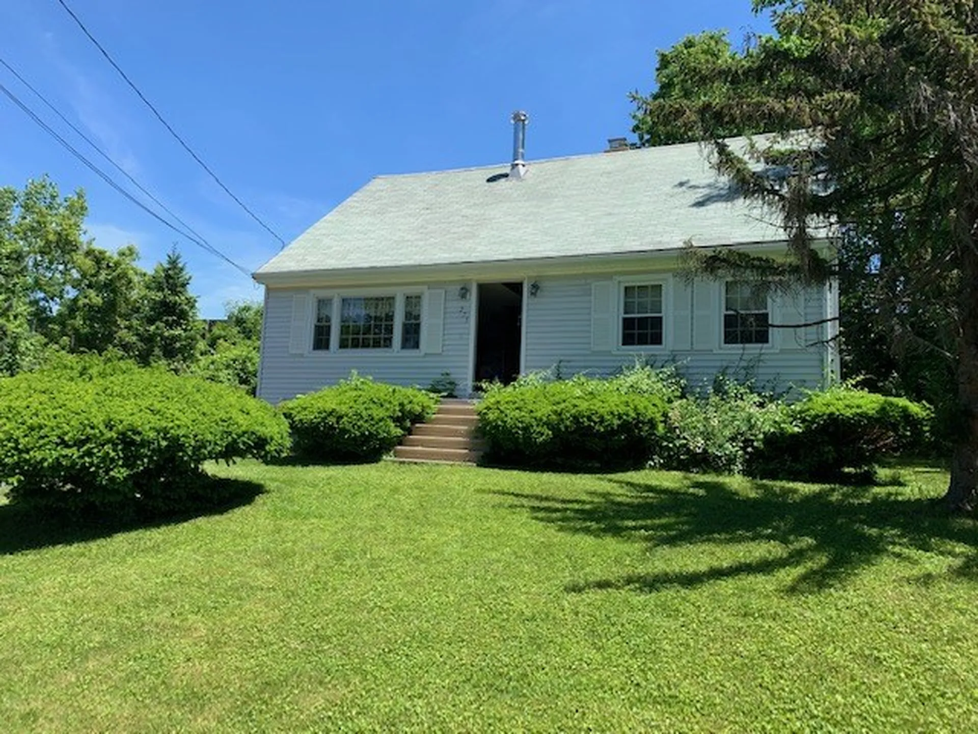 275 Maplehurst Avenue Manchester NH 03104