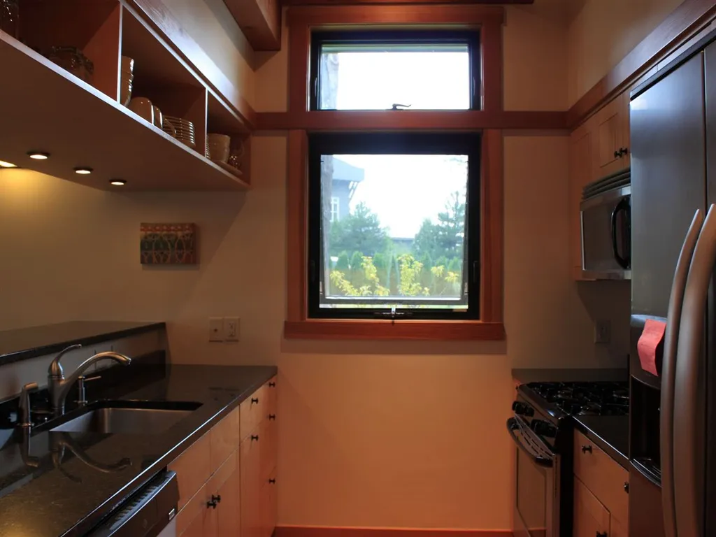 17 Eastman Way Burlington VT 05401