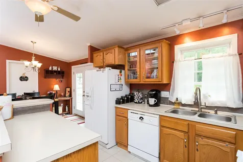 32 Kinsale Drive Rochester NH 03868