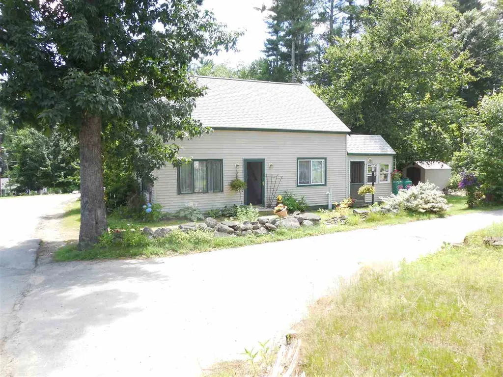 204 Chases Grove Road Derry NH 03038