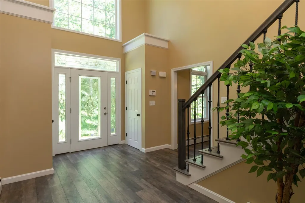 41 Bellwether Lane Chester NH 03036