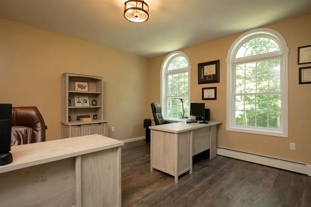 41 Bellwether Lane Chester NH 03036