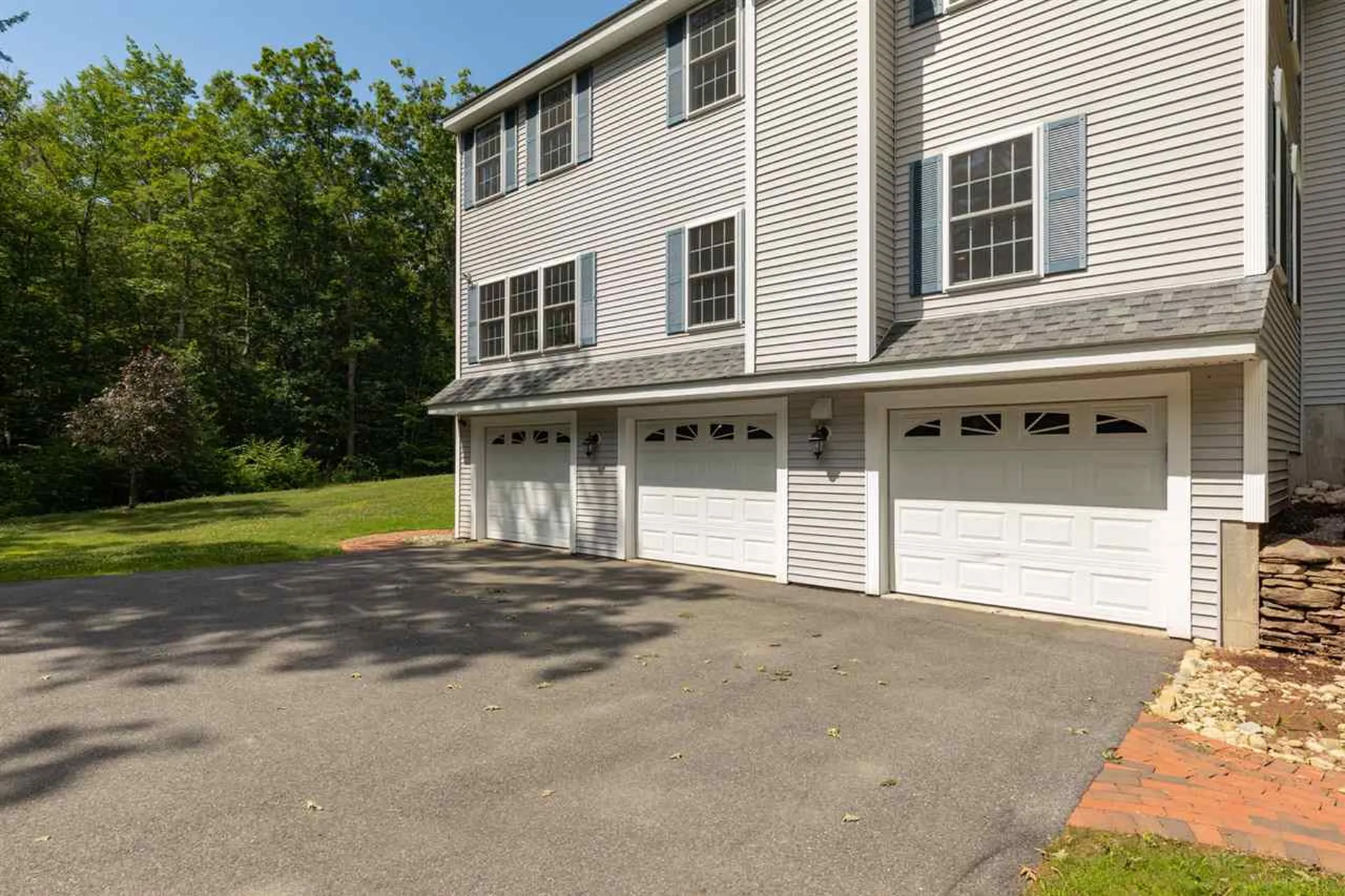 41 Bellwether Lane Chester NH 03036