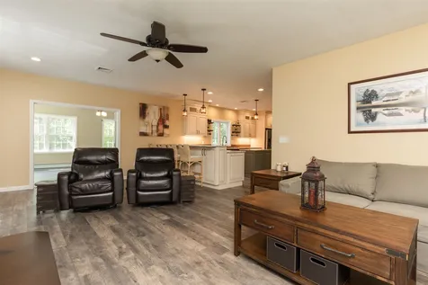 41 Bellwether Lane Chester NH 03036