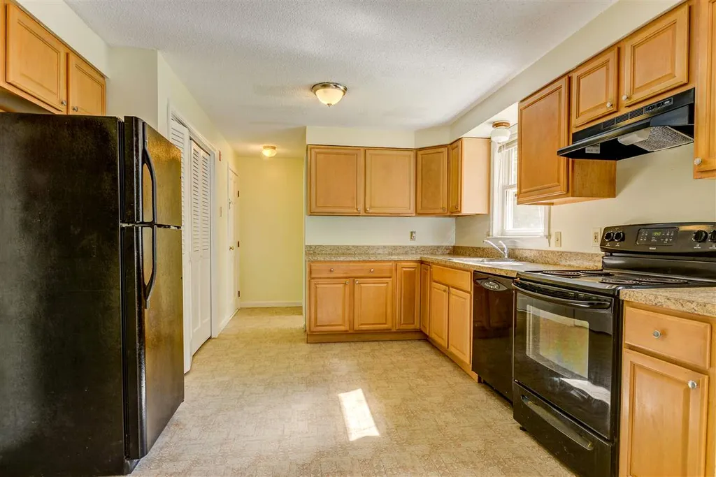 49 Denmark Drive Northwood NH 03261