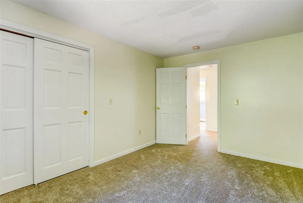 49 Denmark Drive Northwood NH 03261