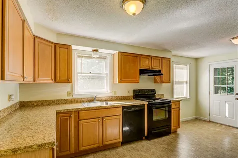 49 Denmark Drive Northwood NH 03261
