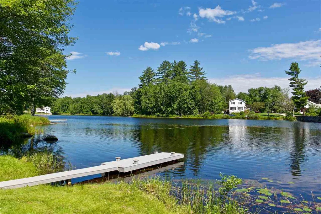 10 Lakeview Drive Northwood NH 03261